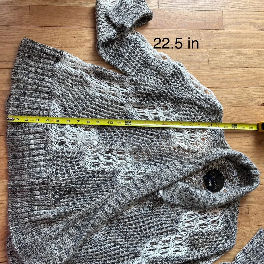 NWT Poof Dark Oatmeal/Ecru open crochet shrug / cardigan sweater, size MEDIUM - Picture 10 of 11